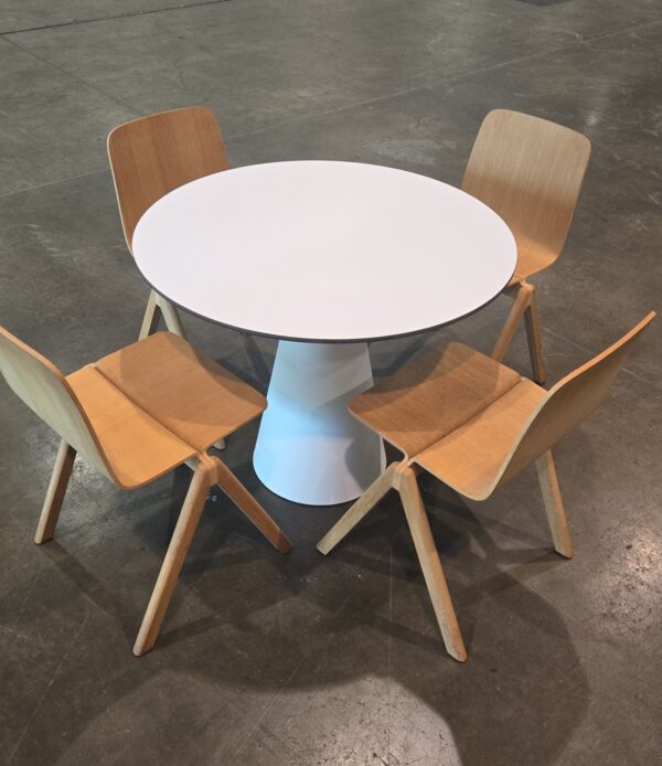 Ikon med white